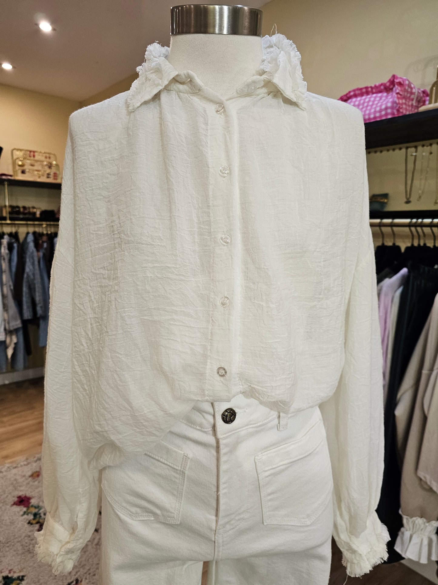 Chemise ecrue col volanté Johanna Paris