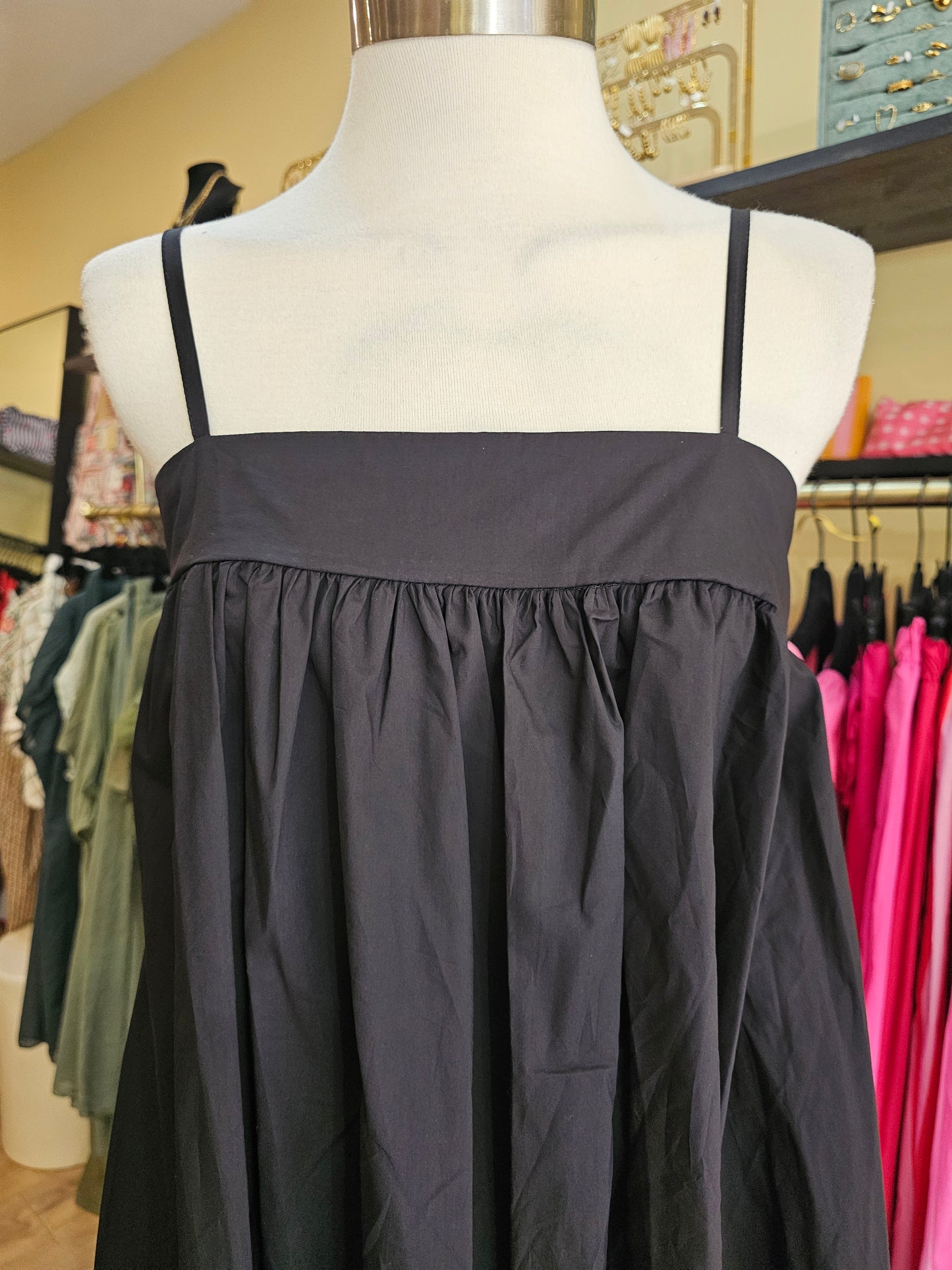 Robe noire à bretelles Johanna Paris