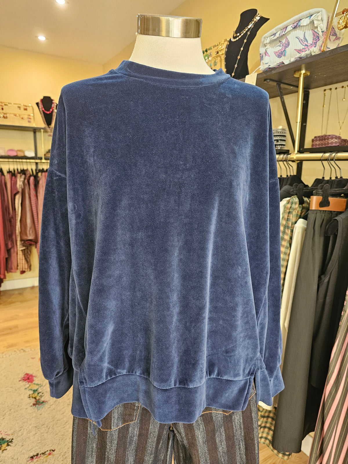 Sweat velours marine Johanna Paris
