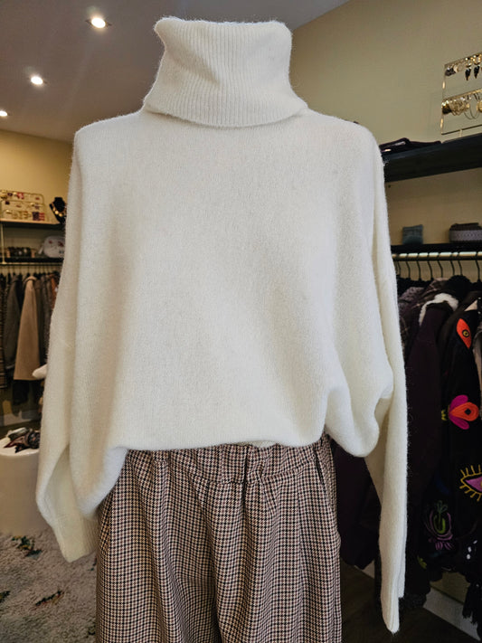 Pull col roulé ecru Johanna Paris