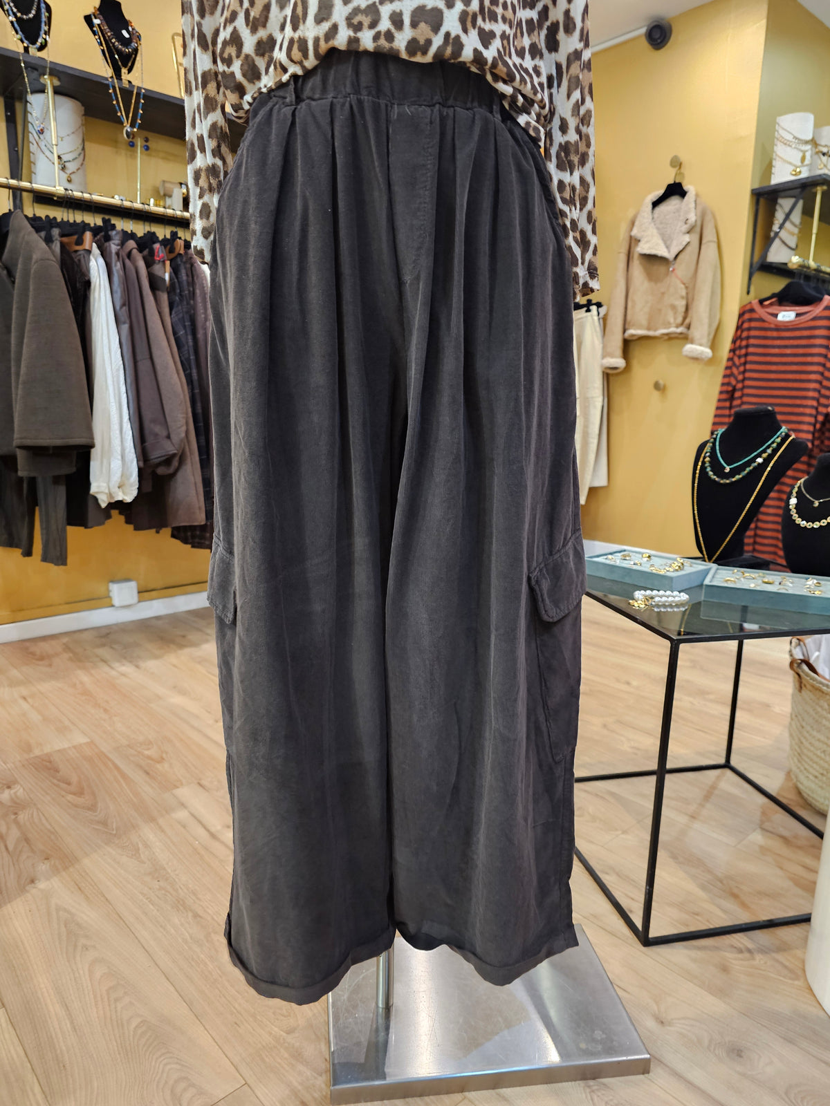 Pantalon magique 2 cargo chocolat Johanna Paris
