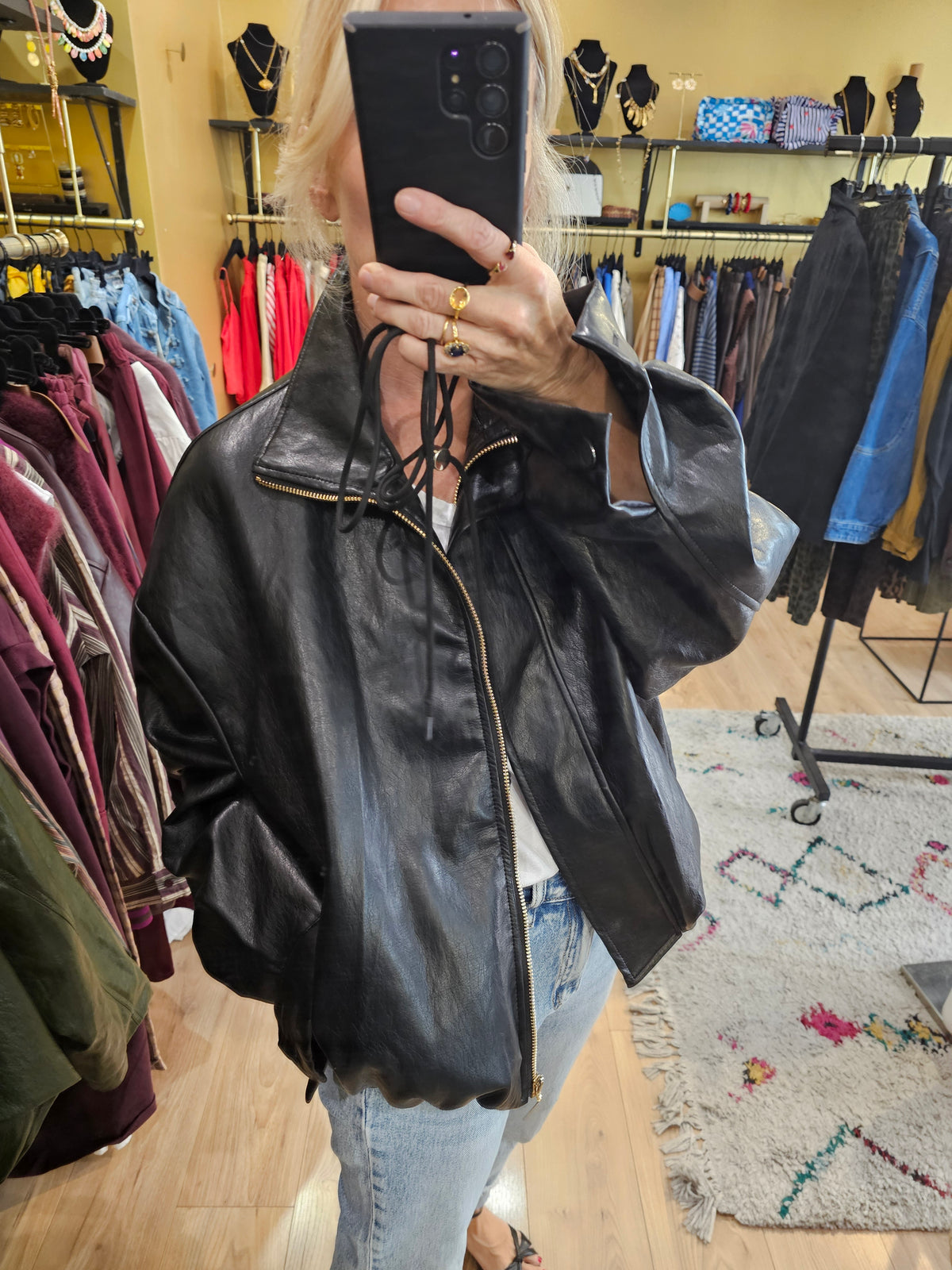 Blouson en simili noir johanna Paris
