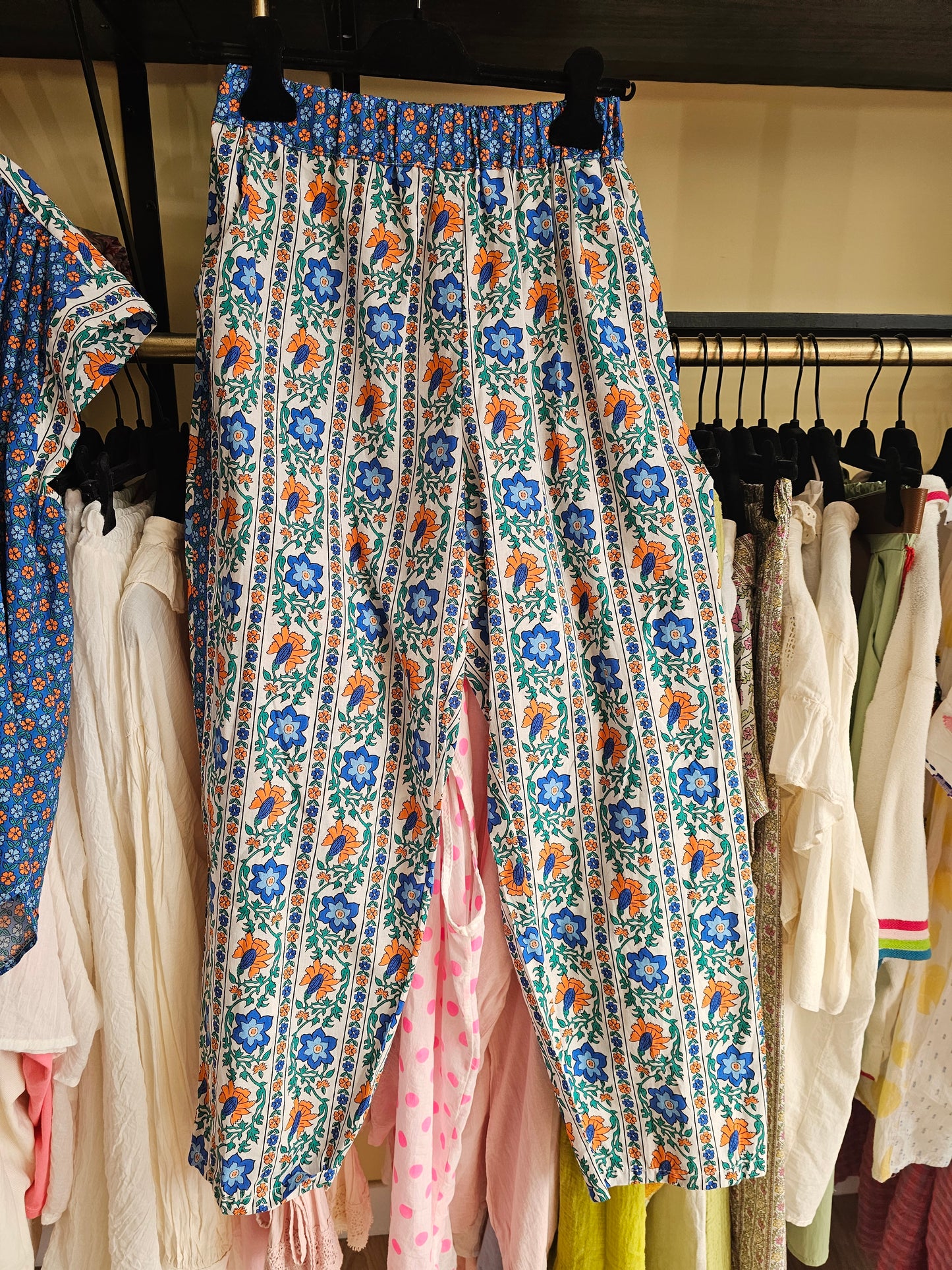 Pantalon bleu fleuri Johanna Paris