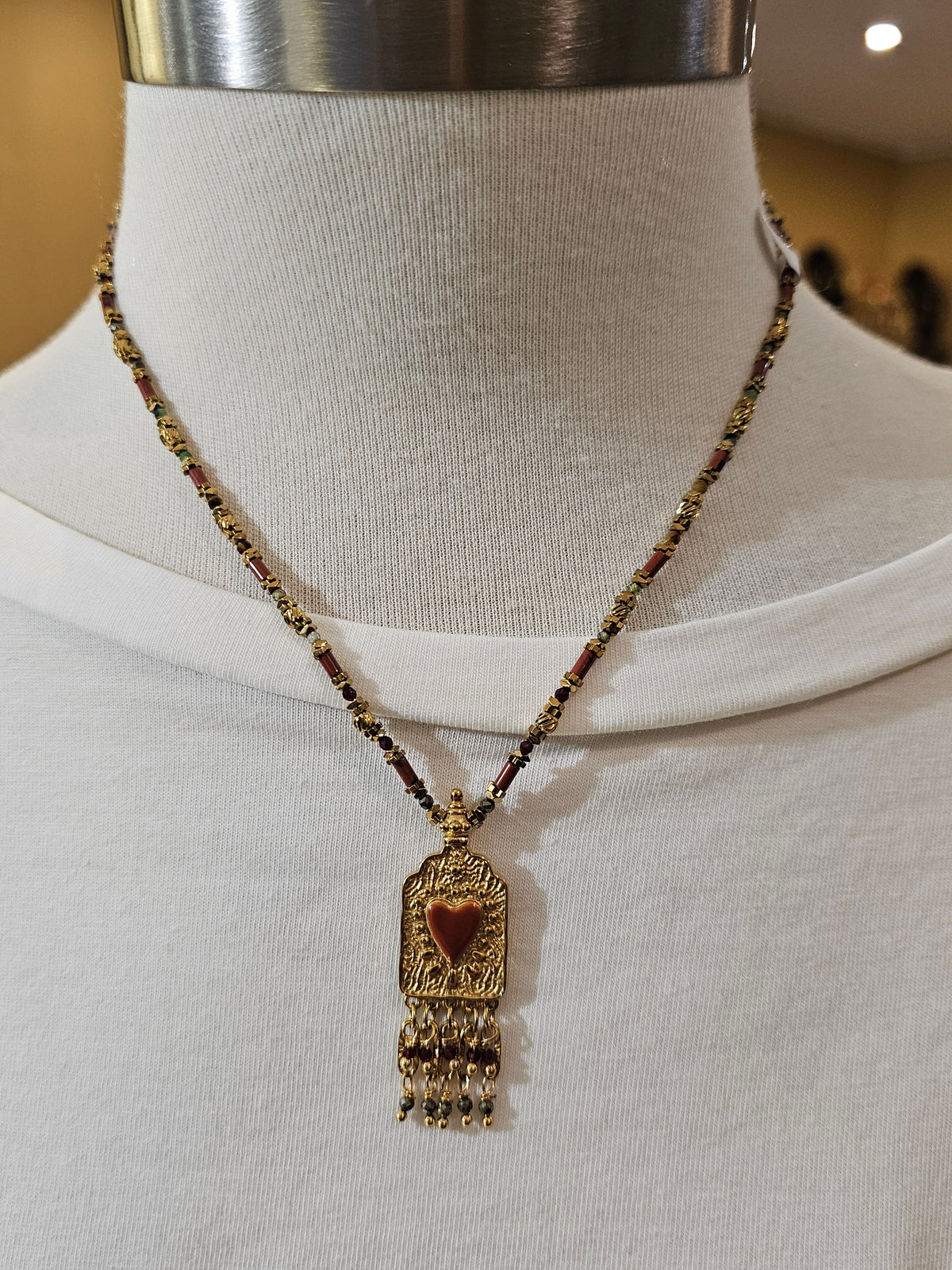 Collier pierres fines