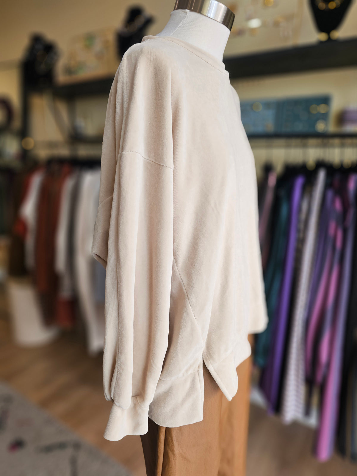Sweat en velours ecru johanna paris