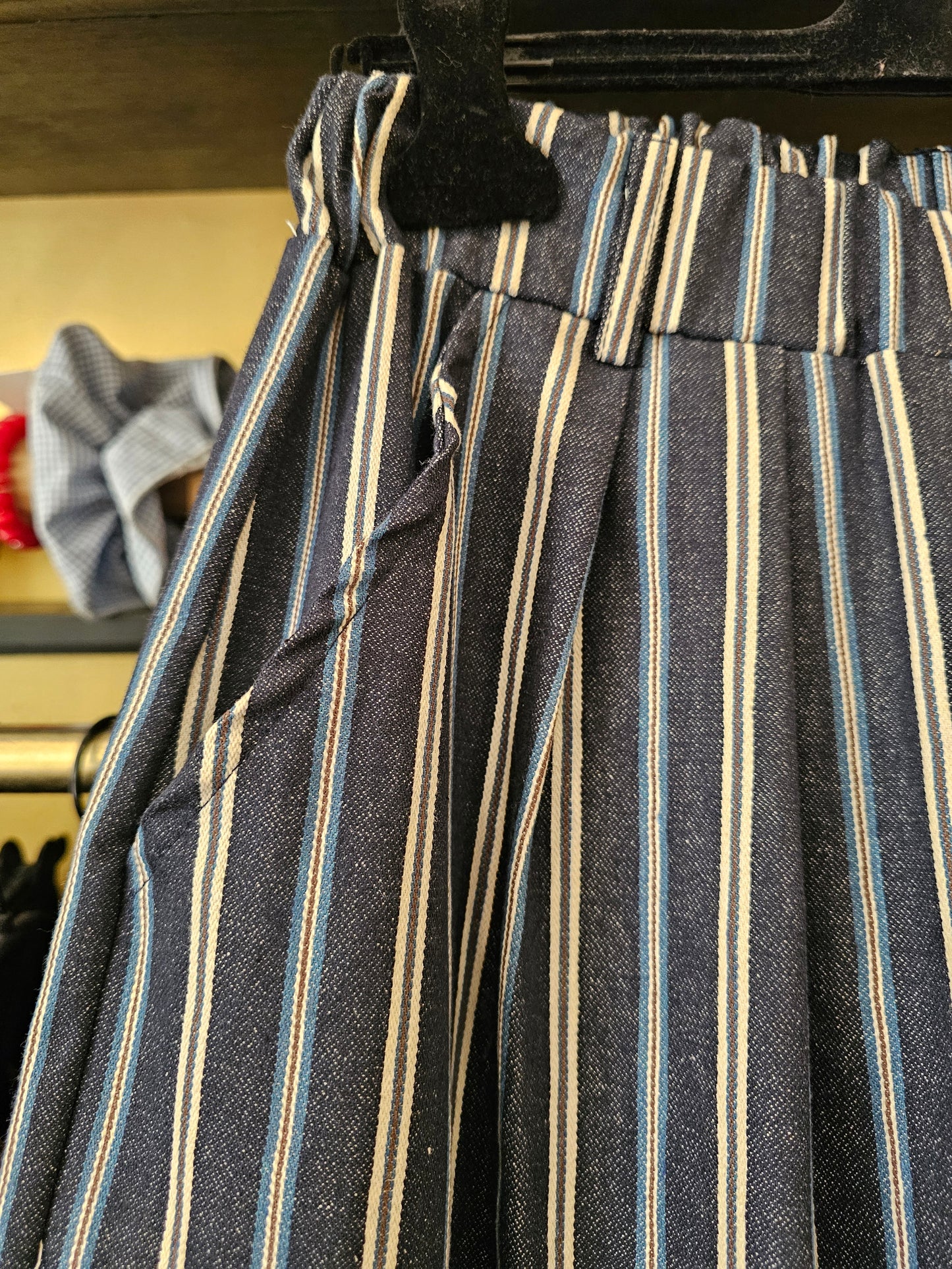 Pantalon rayé bleu