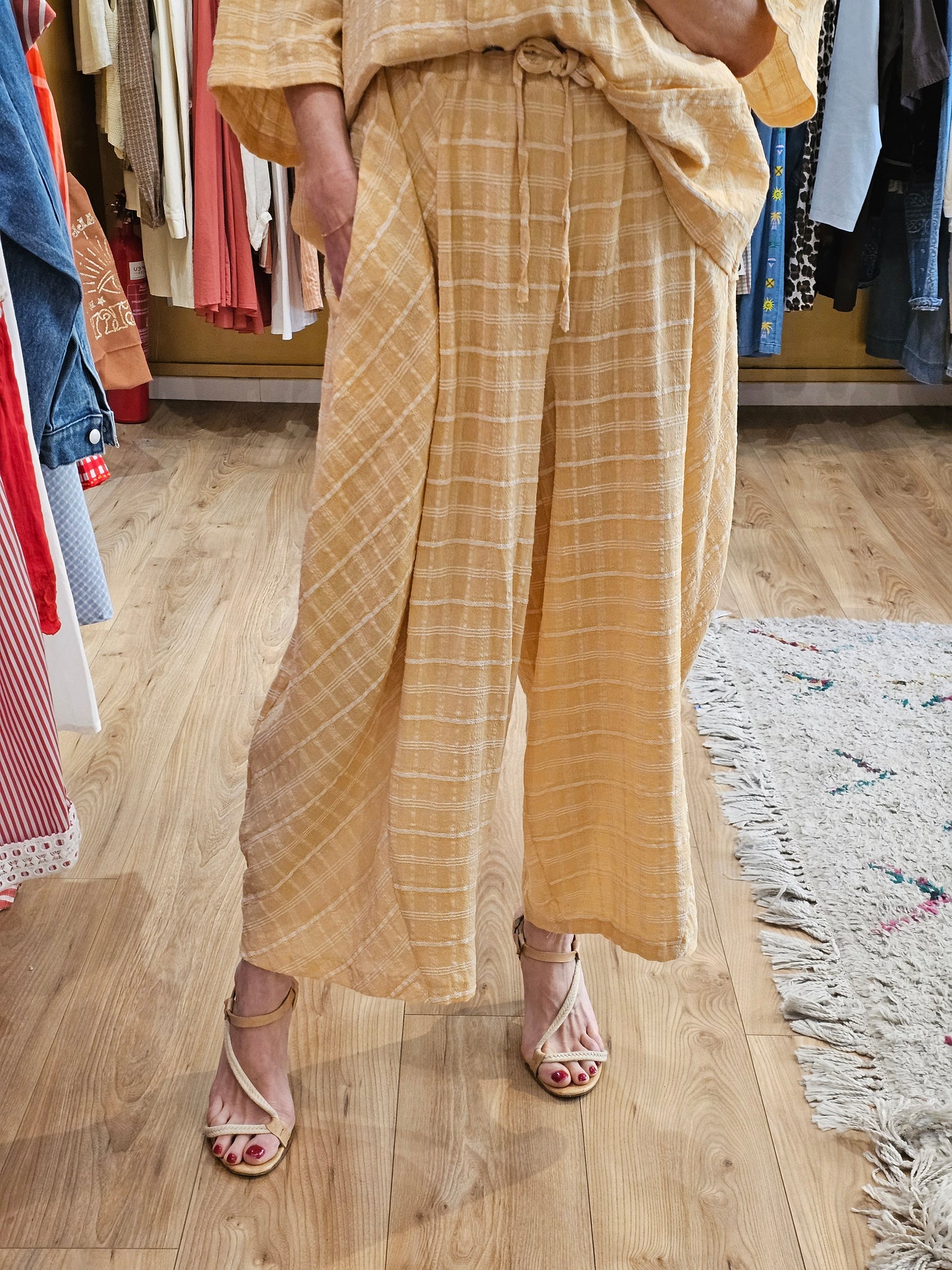 Pantalon jaune johanna Paris