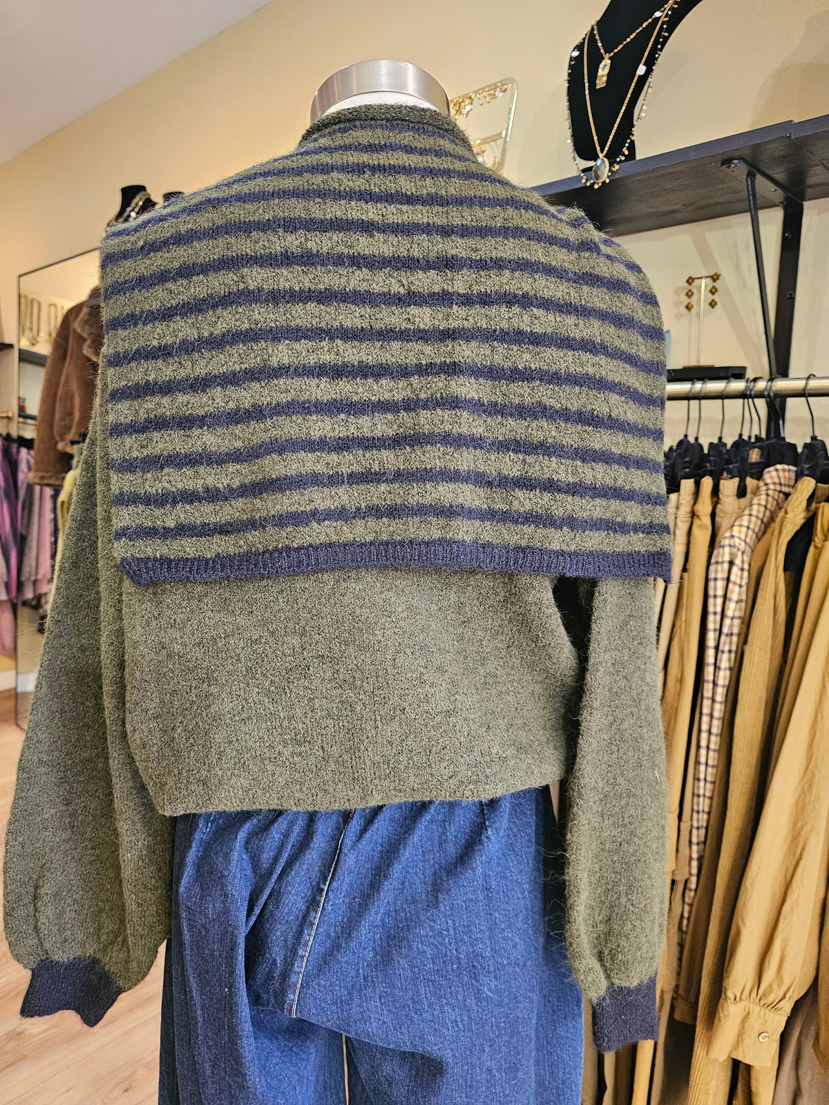 Pull echarpe amovible kaki et marine