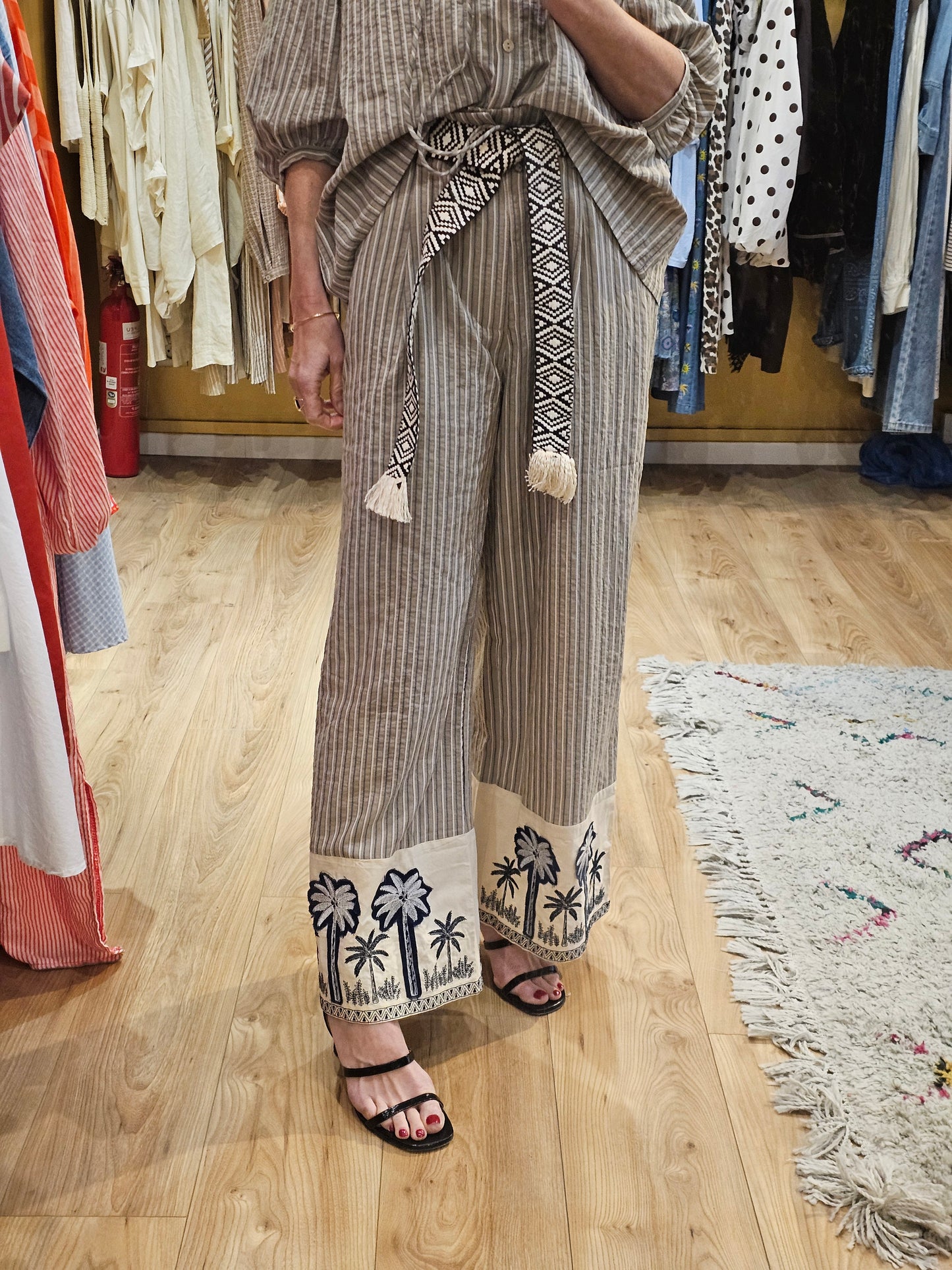 Pantalon palmiers brodé