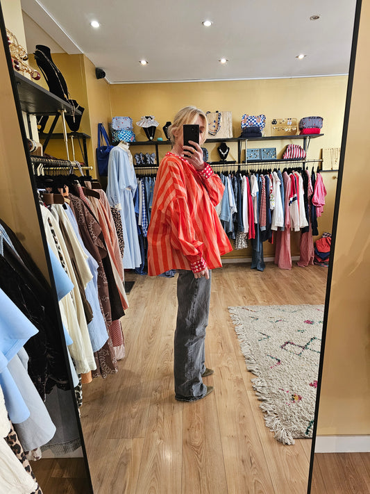 Blouse rayée rouge et corail