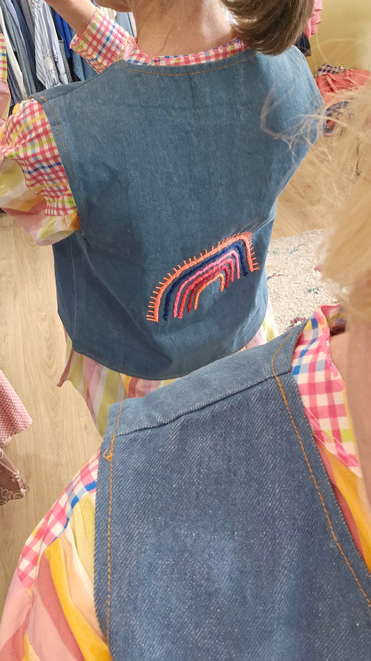 Gilet en jean brodé